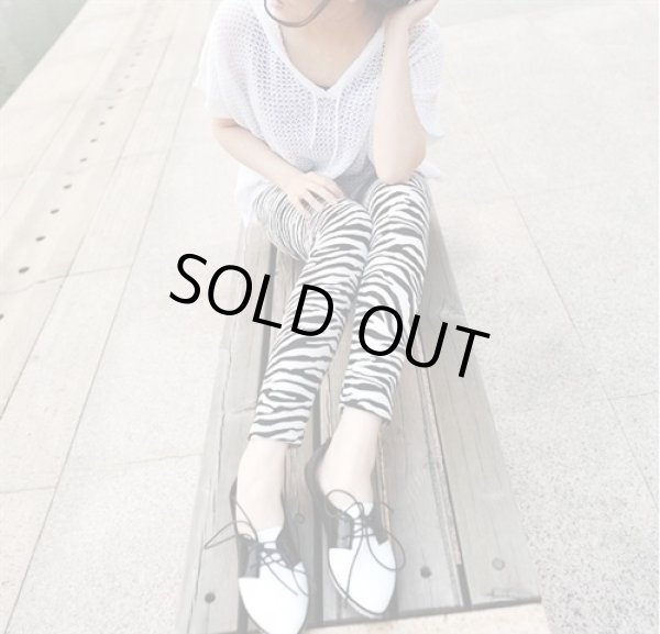 画像2: 即納　インパクト抜群の柄ゼブラ柄プリントデザイン　ストレッチレギンス   (2)