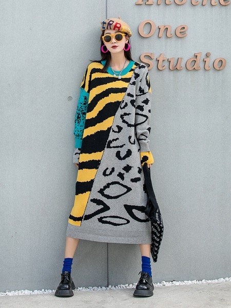 画像3: 目立ち度MAX！個性派ファッション　オシャレなスイカ柄デザイン　ワンピース【MARVELOUS　QUEEN】 (3)