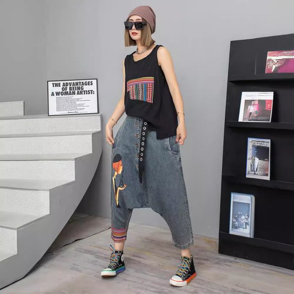 画像4: ゆったりデザイン　デニム生地ワイドパンツ　サルエルパンツ　ボトム（納期2週間前後）【MARVELOUS　QUEEN】 (4)