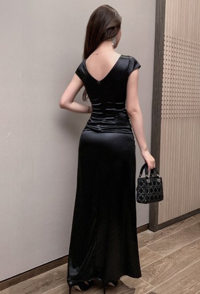 画像5: セクシーなフロント魅せデザイン　ストレッチロングドレス　キャバドレス (5)