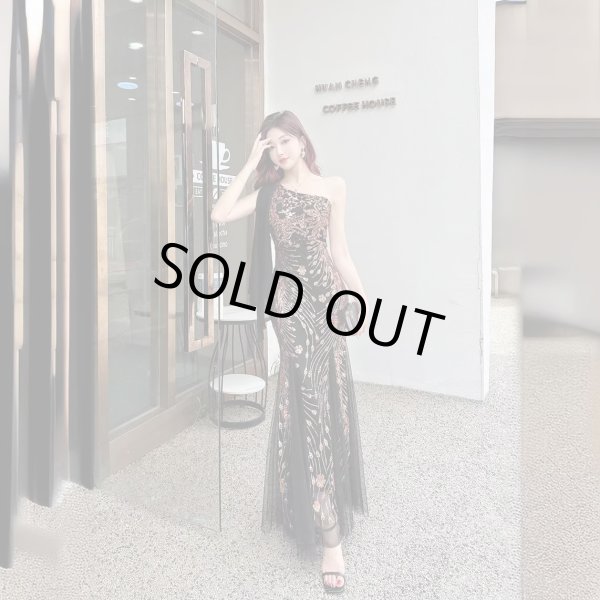 画像11: セクシーなワンショルダーデザイン　スパンコール装飾デザイン　ロングドレス　キャバドレス (11)