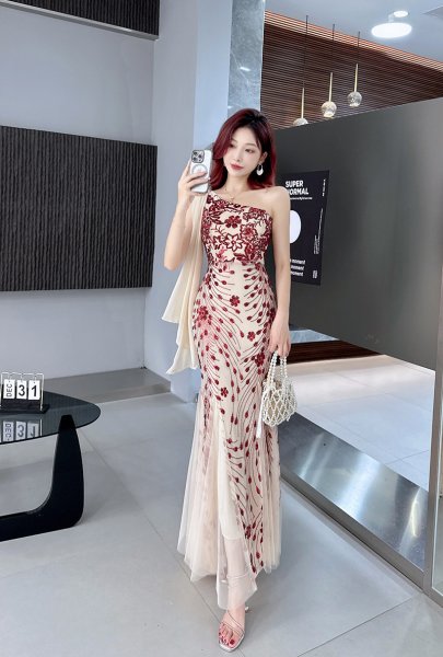 画像8: セクシーなワンショルダーデザイン　スパンコール装飾デザイン　ロングドレス　キャバドレス (8)