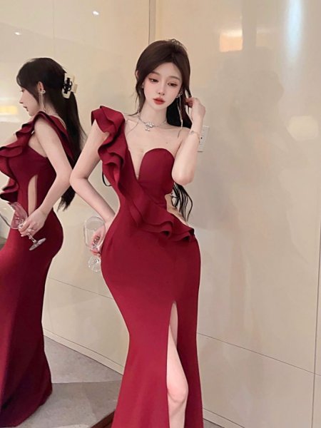 画像5: エレガントな胸元斜めフリルデザインにセクシーなスリット＆サイドフロントメッシュレースデザイン　ロングドレス　キャバドレス (5)