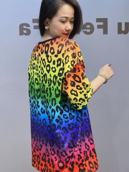 画像2: 個性派ファッション！オシャレな派手柄デザイン　半袖トップス　Tシャツ【MARVELOUS　QUEEN】 (2)