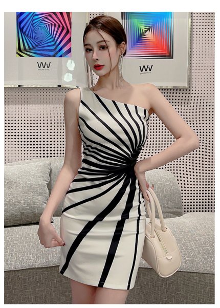 画像4: セクシーなワンショルダーデザイン　ストレッチタイトミニドレス　キャバドレス　キャバワンピ (4)