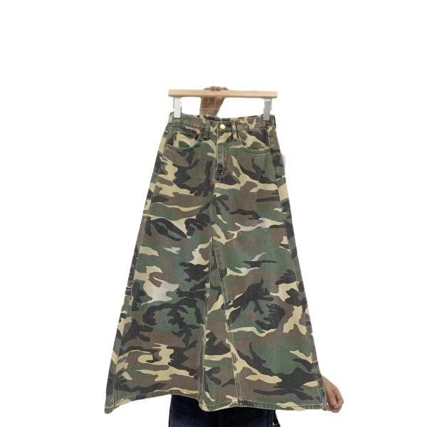 画像2: 目立ち度MAX！オシャレなデニム生地デザイン　迷彩柄ロングスカート【MARVELOUS　QUEEN】(納期2週間前後） (2)