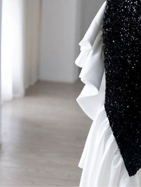 画像5: エレガントでゴージャスな斜めフリルデザイン　ストレッチタイトミニドレス　キャバドレス　キャバワンピ (5)