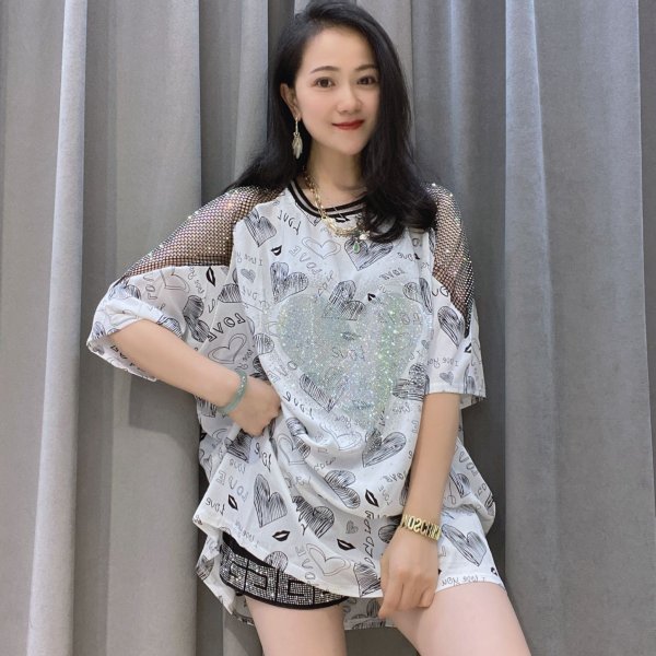画像1: 個性派ファッション！オシャレな派手柄デザイン　半袖肩レースデザイントップス　Tシャツ【MARVELOUS　QUEEN】 (1)