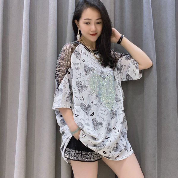 画像2: 個性派ファッション！オシャレな派手柄デザイン　半袖肩レースデザイントップス　Tシャツ【MARVELOUS　QUEEN】 (2)