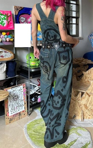 画像3: 個性派スタイル　デニム生地ゆったりデザイン　サロペット　オールインワン　ワンピース【MARVELOUS　QUEEN】 (3)